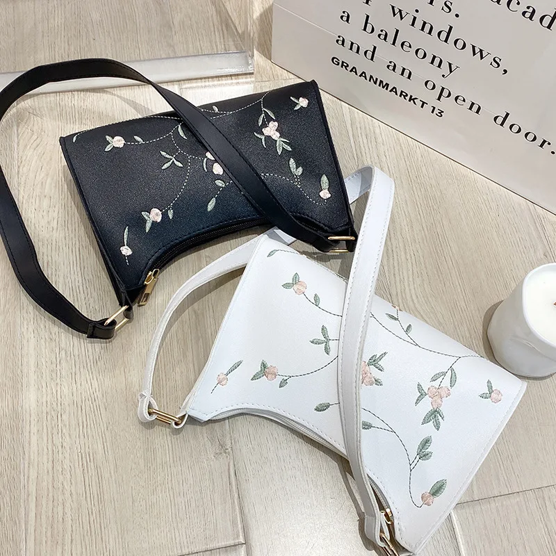 Bolso de hombro con costuras florales de encaje de verano para mujer, bolsos suaves de cuero PU para las axilas, bolso de viaje para la playa, bolso de mano pequeño para niñas