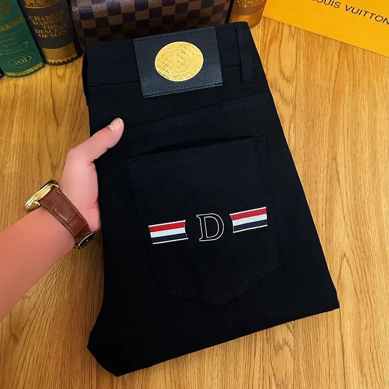 2025 nuevos pantalones vaqueros para hombre a la moda, modernos, versátiles, ajustados, pies pequeños, elásticos, informales, de lujo ligero, pantalones largos