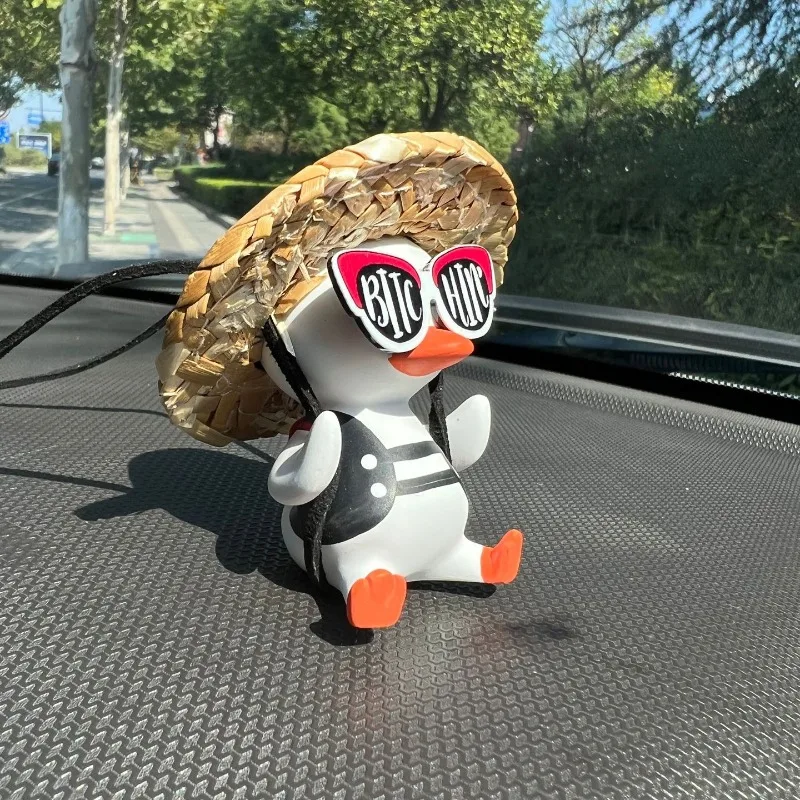 Colgante de coche para niñas, adornos colgantes de espejo retrovisor automático, accesorios de decoración Interior, Columpio de pato pequeño de Anime lindo, regalos