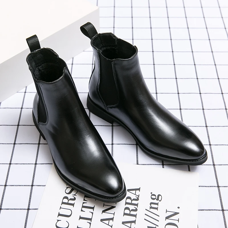 Botas altas hasta el tobillo de marca de diseñador para hombre, zapatos informales de cuero de felpa para invierno, botas de vestir para banquete y entrevista
