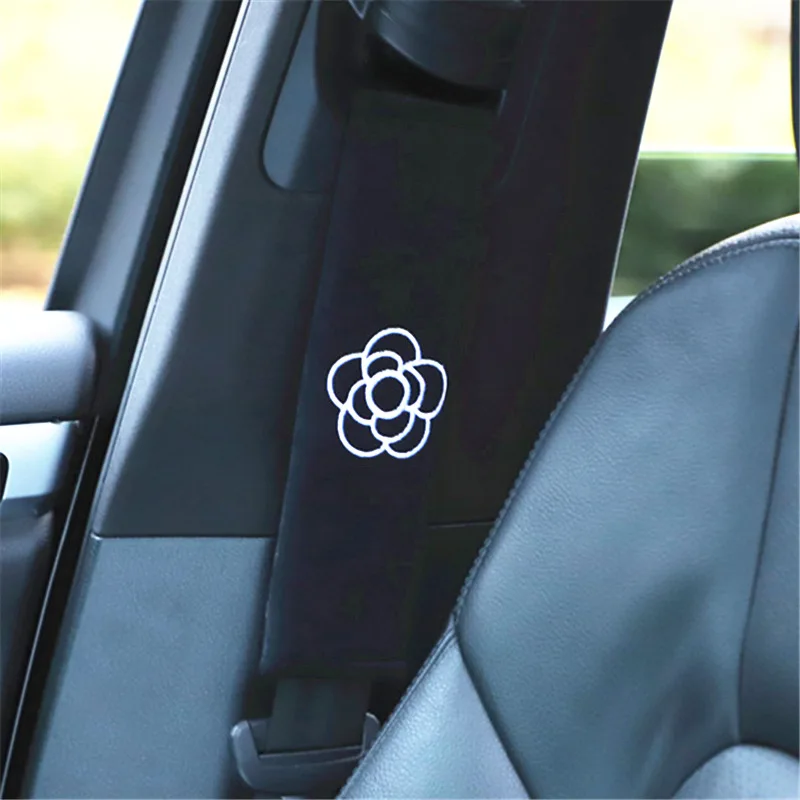 Almohadilla de hombro de flores para cinturón de seguridad de coche, protección de decoración Interior pequeña, cubierta de seguro creativa de dibujos animados, accesorios para coche, 2 uds.