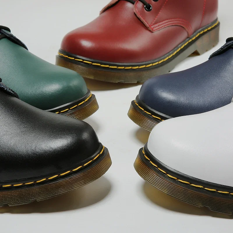 2025 nuevas botas clásicas de cuero genuino de seis agujeros, botines cortos de montar de estilo británico a la moda, botas para exteriores, botas para mujer