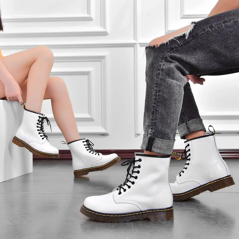 2025 nuevas botas clásicas de cuero genuino de seis agujeros, botines cortos de montar de estilo británico a la moda, botas para exteriores, botas para mujer