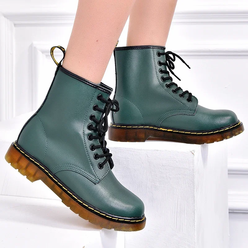 2025 nuevas botas clásicas de cuero genuino de seis agujeros, botines cortos de montar de estilo británico a la moda, botas para exteriores, botas para mujer