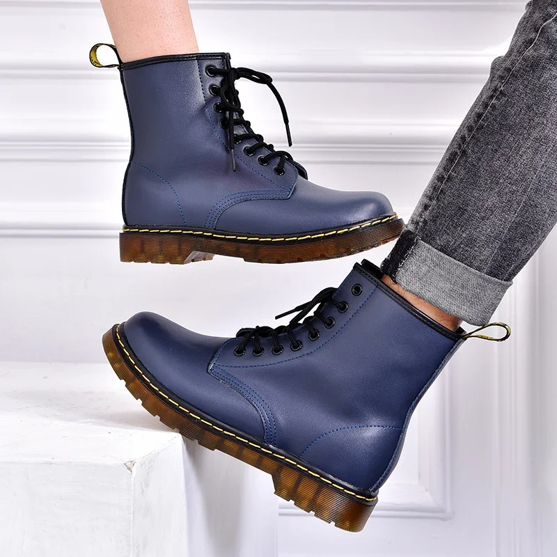 2025 nuevas botas clásicas de cuero genuino de seis agujeros, botines cortos de montar de estilo británico a la moda, botas para exteriores, botas para mujer