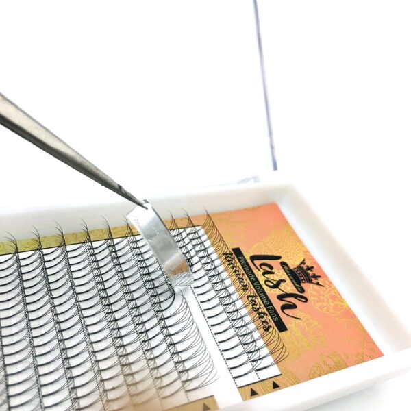 36949-djidzt.jpg 0.7-0.15 mm Thickness Premade Eyelashes 16 Rows Set