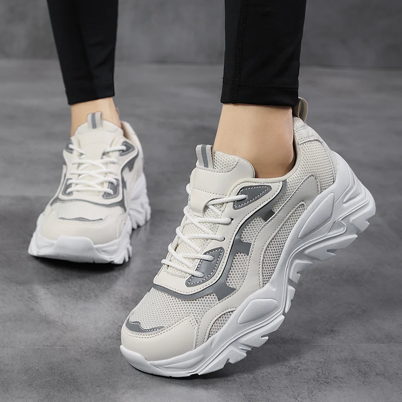 20219 Cinturón reflectante transfronterizo grande, moda ligera, suela gruesa, zapatos de papá elevados, zapatillas de deporte para mujer